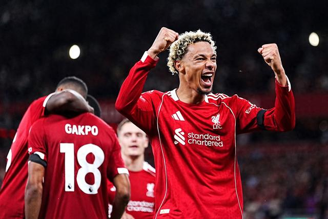 欧冠关键战！利物浦赢球将直通16强 5场0球萨拉赫期待破荒|穆罕默德·萨拉赫|中卫|埃基蒂克|卡拉巴赫|远藤航_新浪体育_新浪新闻