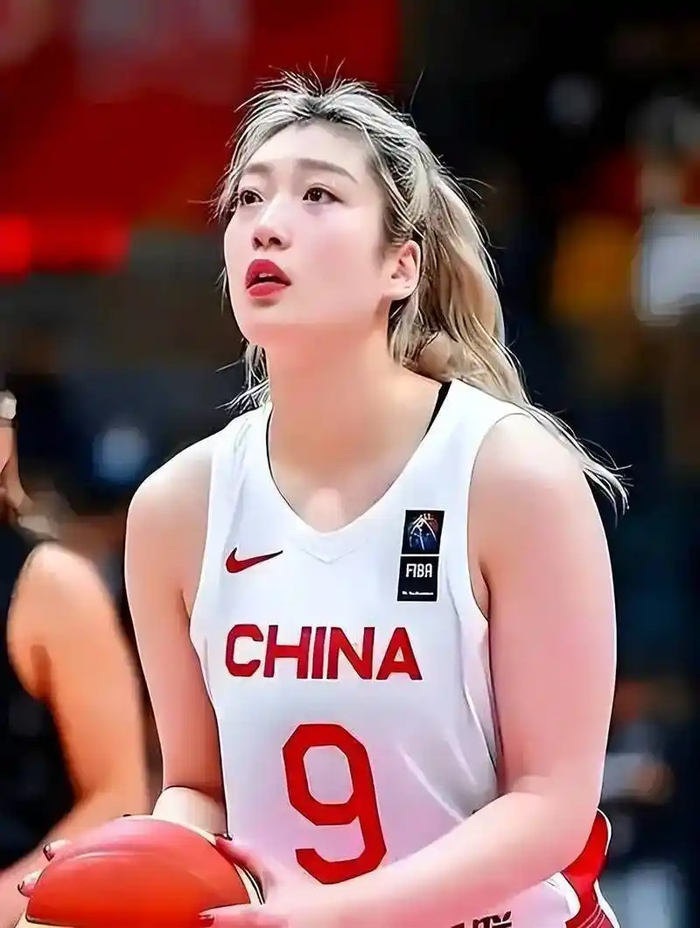 李梦无缘，女篮最强锋线驰援，21岁，188公分，进攻犀利，宫鲁鸣期待|邓雨婷|中国女篮|洛杉矶奥运会|意大利女篮|女篮世界杯_新浪体育_新浪新闻